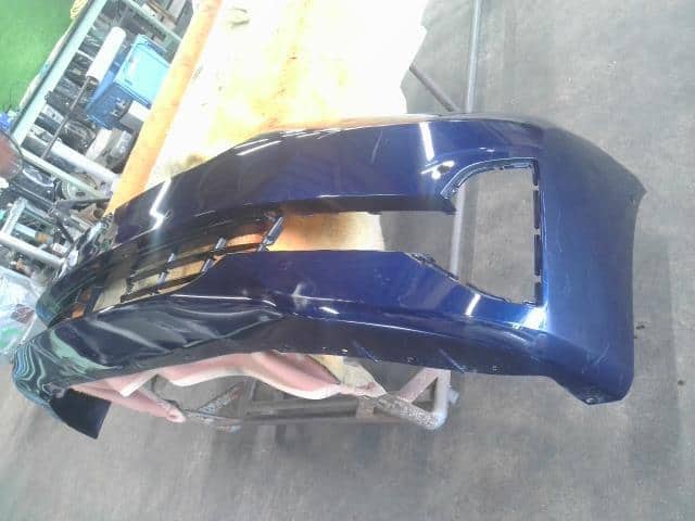 BMW 5 series F bumper face C3Z 51119464207 51119852199 - Image 2