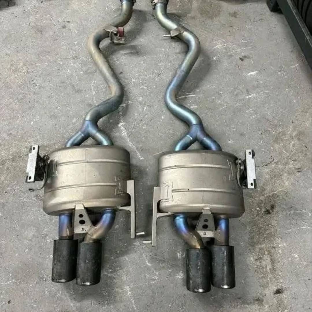 Akrapovic Mufflers for E9X M3 - Image 2